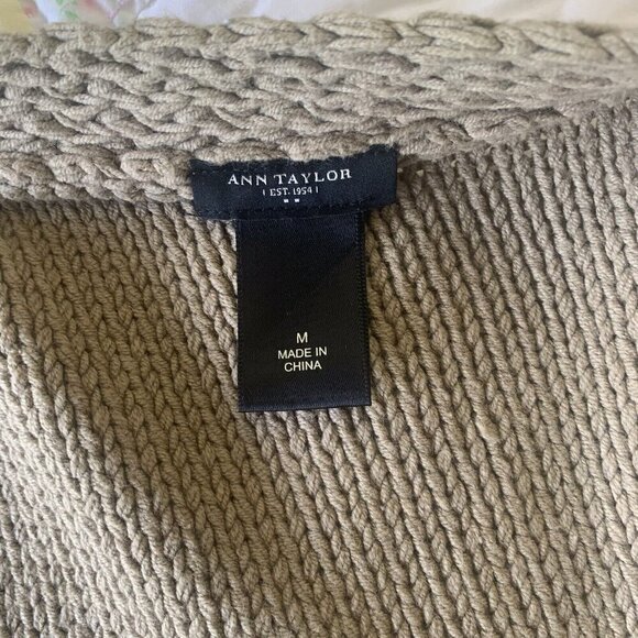 Ann Taylor Womens Sweater Vest Size Medium Knitted Brown Faux Fur Open Front - Picture 7 of 8